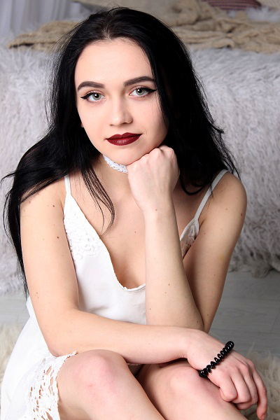 Liya 23 years old Ukraine Nikolaev, Russian bride profile, russian-brides.dating