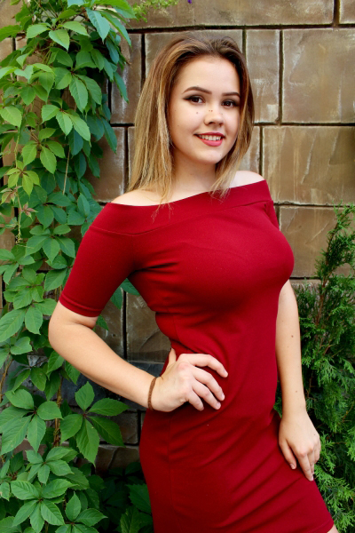 Violetta 22 years old Ukraine Nikolaev, Russian bride profile, russian-brides.dating